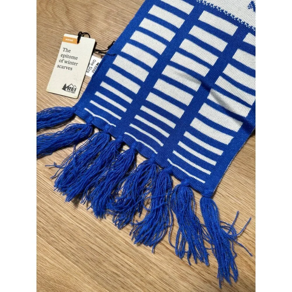 REI Co Op Unisex Blue and White Winter Scarf